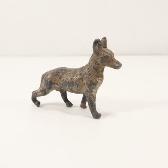 Vintage German Shepherd Dog Figurine Cast Iron 1 1/2" Tall Knickknack - Picture 1 of 5